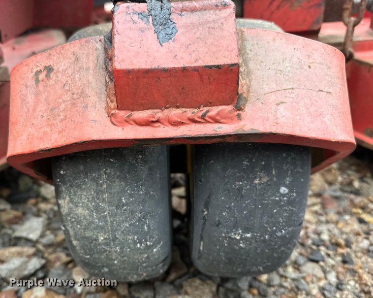 image for item NR9875 1995 John Deere 5300 tractor