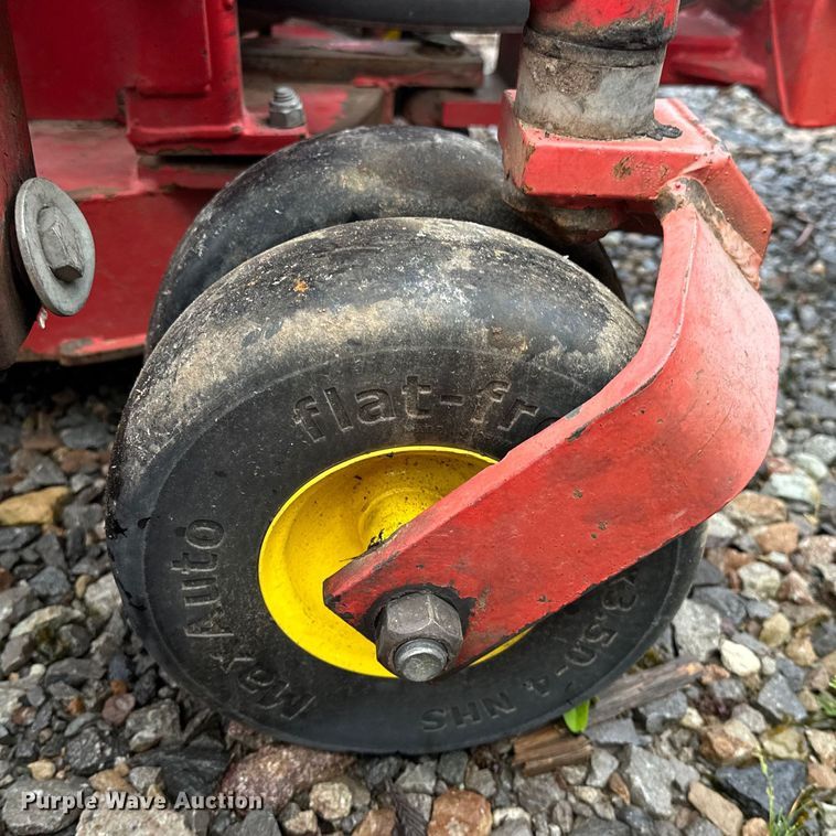 image for item NR9875 1995 John Deere 5300 tractor