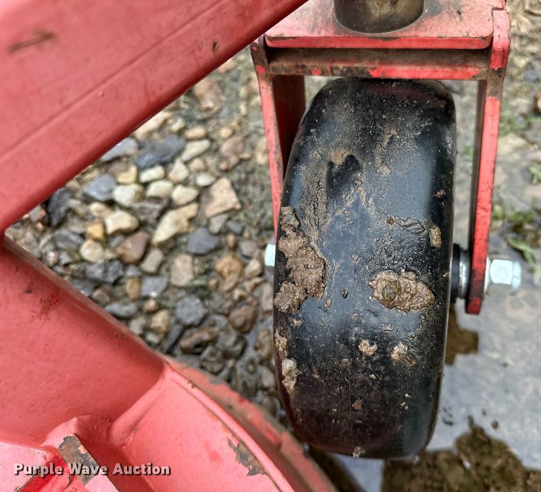 image for item NR9875 1995 John Deere 5300 tractor