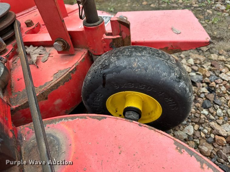 image for item NR9875 1995 John Deere 5300 tractor