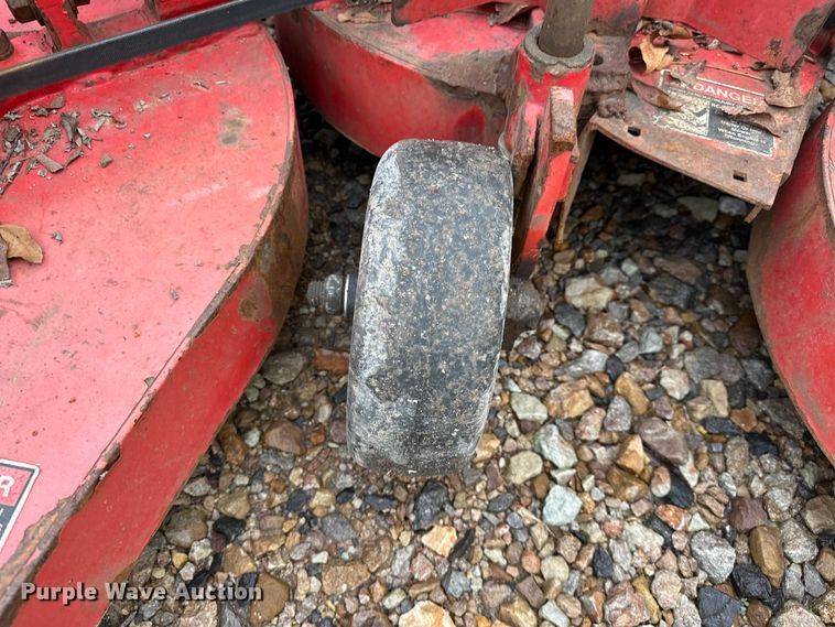 image for item NR9875 1995 John Deere 5300 tractor