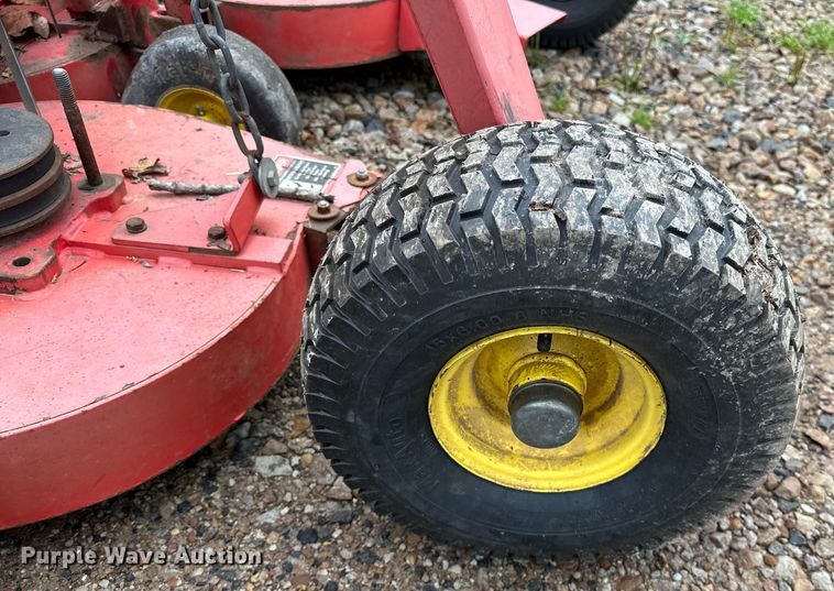 image for item NR9875 1995 John Deere 5300 tractor