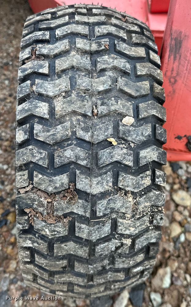 image for item NR9875 1995 John Deere 5300 tractor