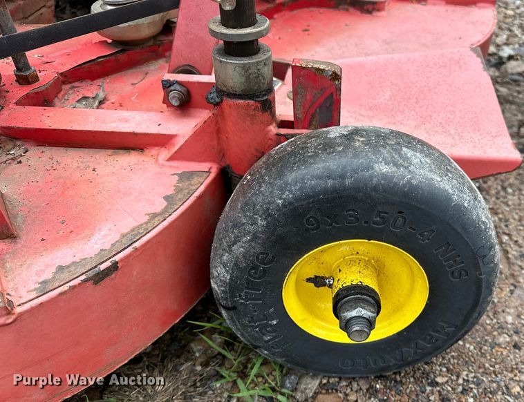 image for item NR9875 1995 John Deere 5300 tractor