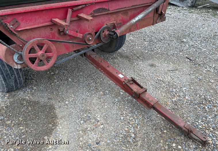image for item NT9159 Balzer silage wagon