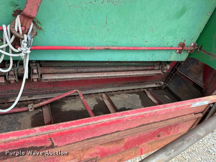 image for item NT9159 Balzer silage wagon