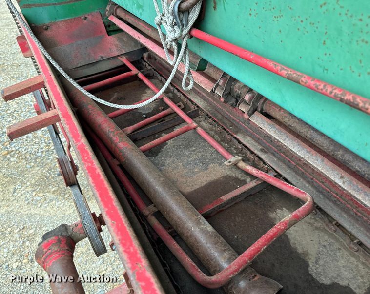 image for item NT9159 Balzer silage wagon