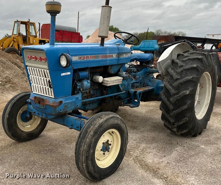image for item NT9163 Ford 5000 tractor