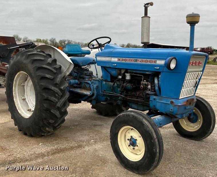 image for item NT9163 Ford 5000 tractor