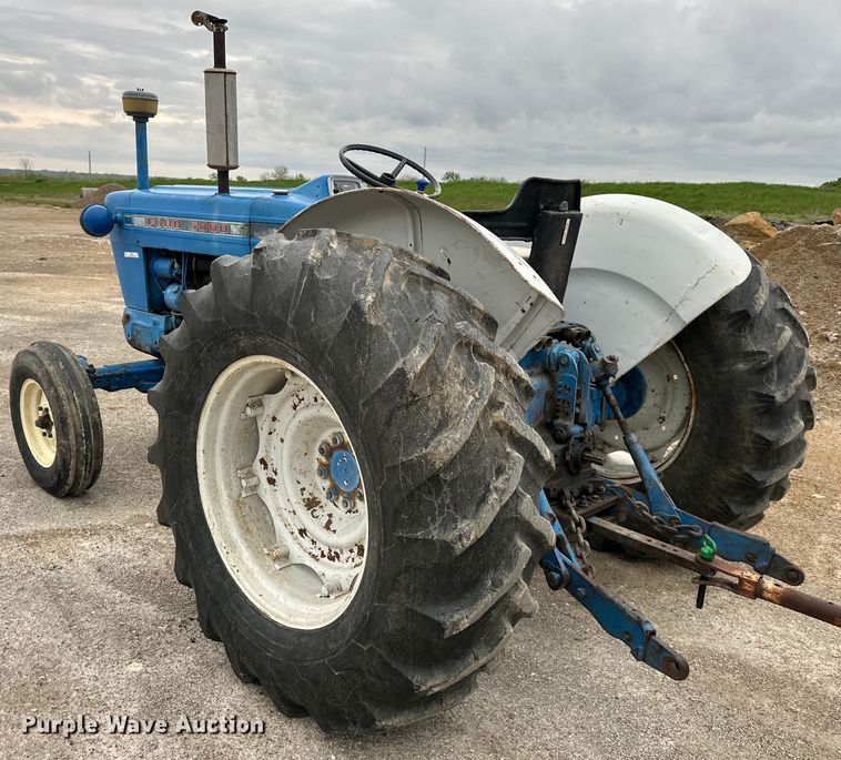 image for item NT9163 Ford 5000 tractor