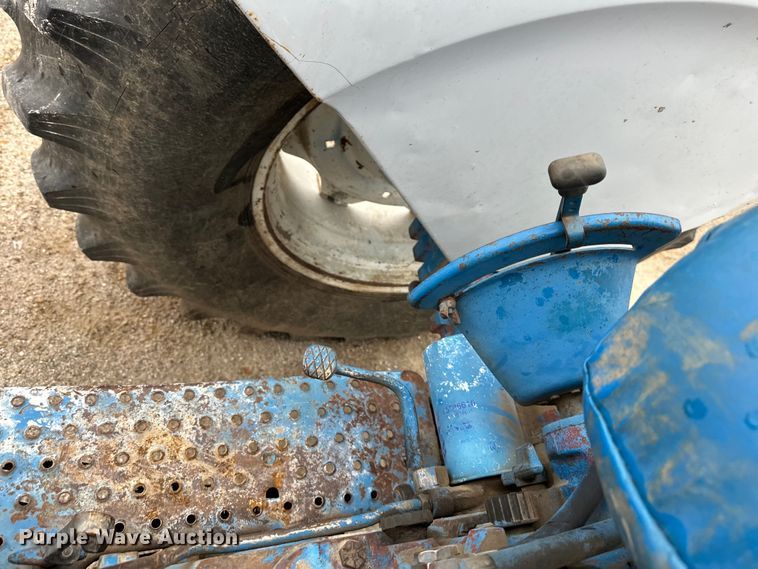 image for item NT9163 Ford 5000 tractor