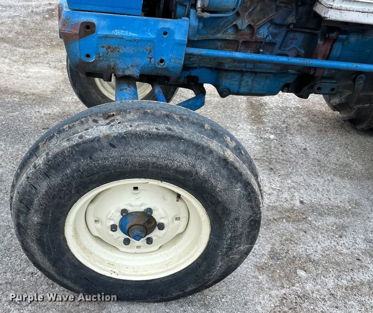 image for item NT9163 Ford 5000 tractor