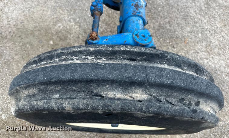 image for item NT9163 Ford 5000 tractor