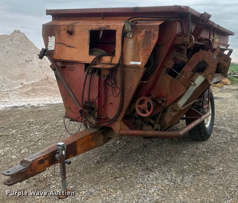 image for item NT9164 Kelly Ryan feed grinder/mixer