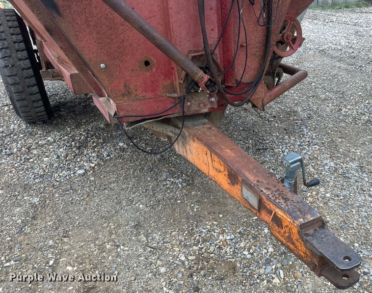 image for item NT9164 Kelly Ryan feed grinder/mixer