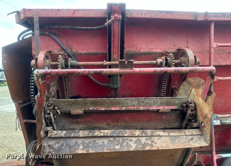 image for item NT9164 Kelly Ryan feed grinder/mixer