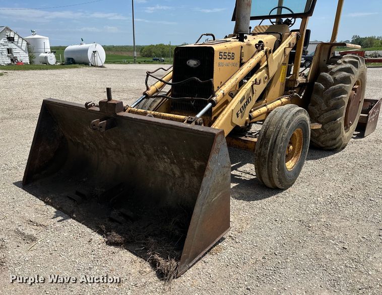 image for item NT9171 Ford 555B landscape tractor