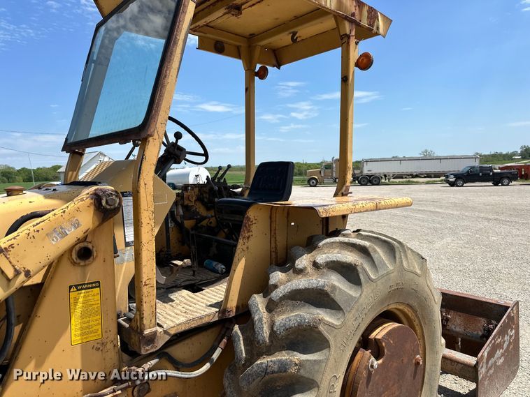 image for item NT9171 Ford 555B landscape tractor