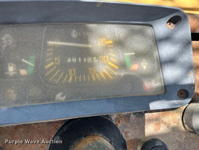 image for item NT9171 Ford 555B landscape tractor