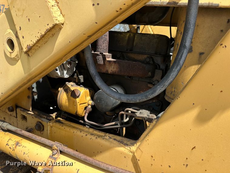 image for item NT9171 Ford 555B landscape tractor