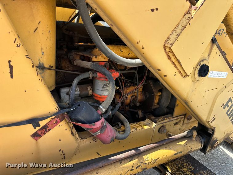 image for item NT9171 Ford 555B landscape tractor