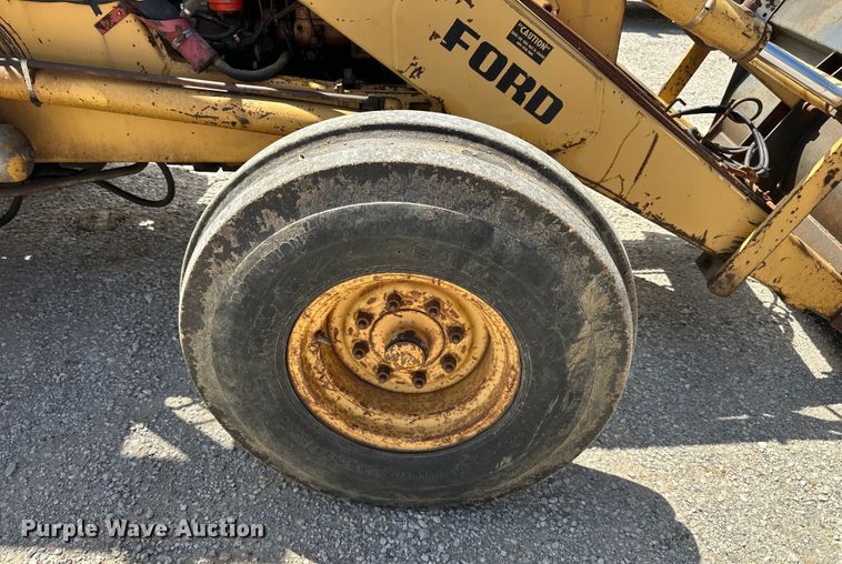image for item NT9171 Ford 555B landscape tractor