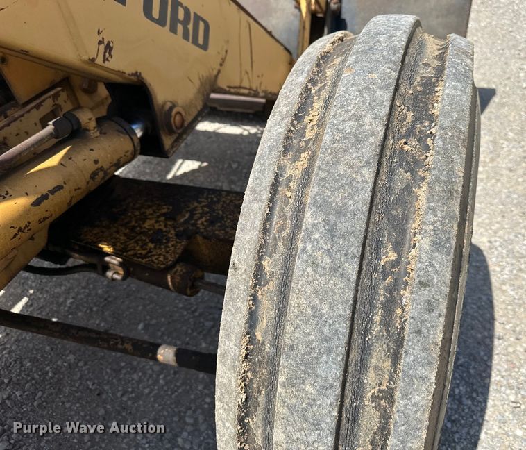 image for item NT9171 Ford 555B landscape tractor