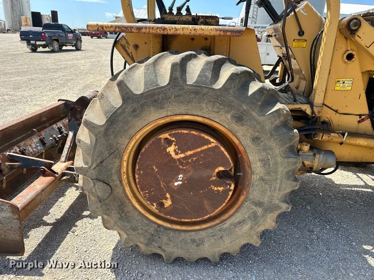 image for item NT9171 Ford 555B landscape tractor