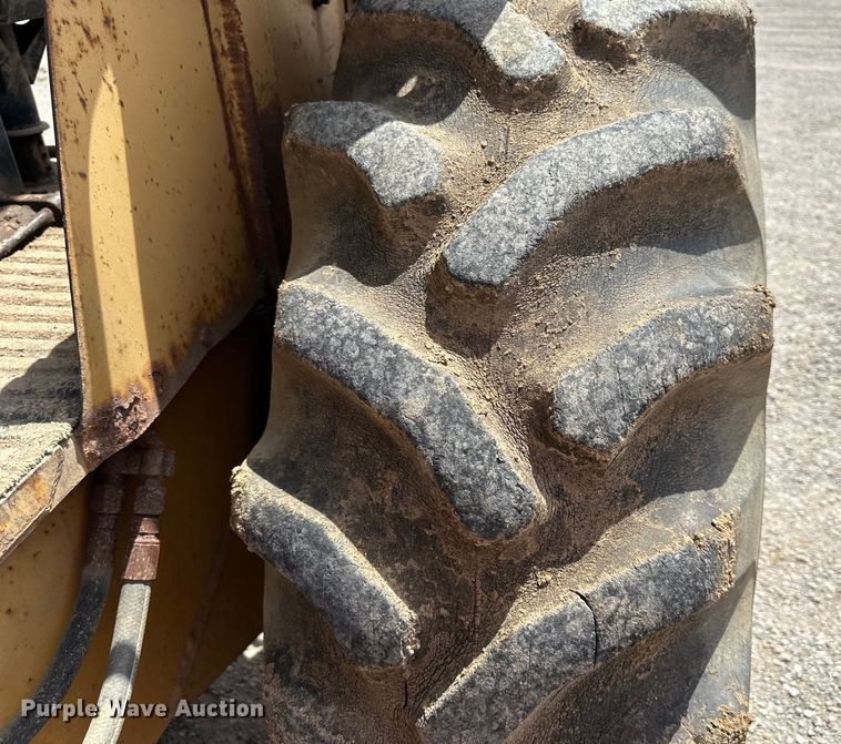 image for item NT9171 Ford 555B landscape tractor