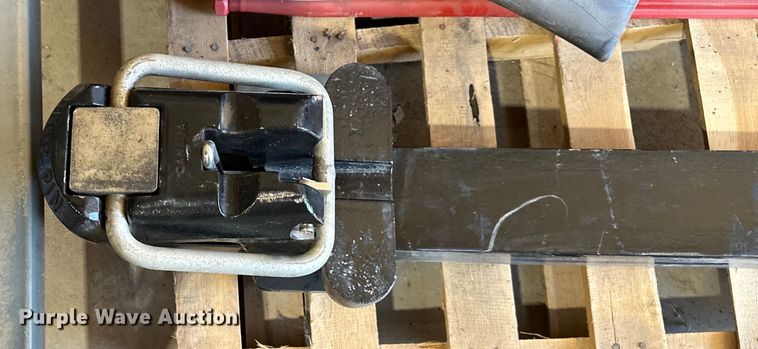 image for item NT9179 CNH Industrial  draw bar