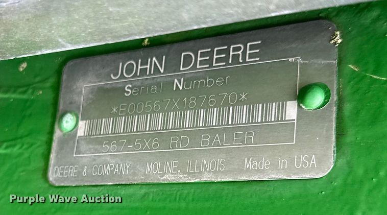 image for item NT9183 2002 John Deere 567 round baler