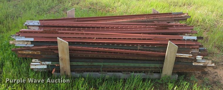 image for item NZ9693 (200) 6' L T-posts 