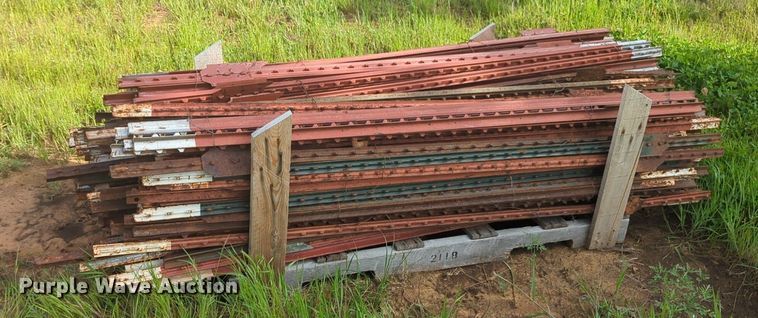 image for item NZ9693 (200) 6' L T-posts 