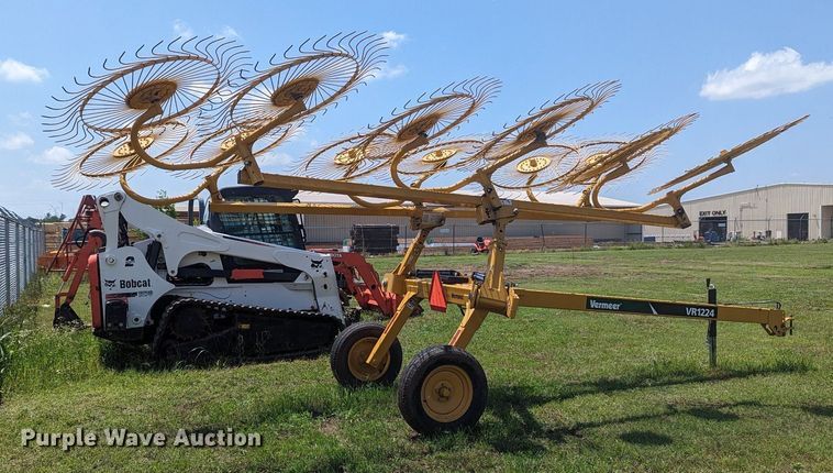 image for item NZ9730 2021 Vermeer VR1224 hay rake