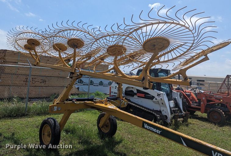 image for item NZ9730 2021 Vermeer VR1224 hay rake