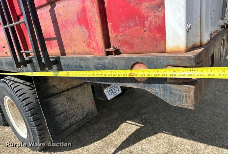 image for item OE9071 1974 Mack R600 grain truck