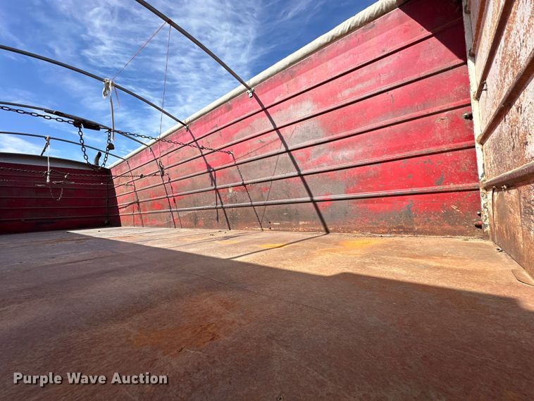 image for item OE9071 1974 Mack R600 grain truck