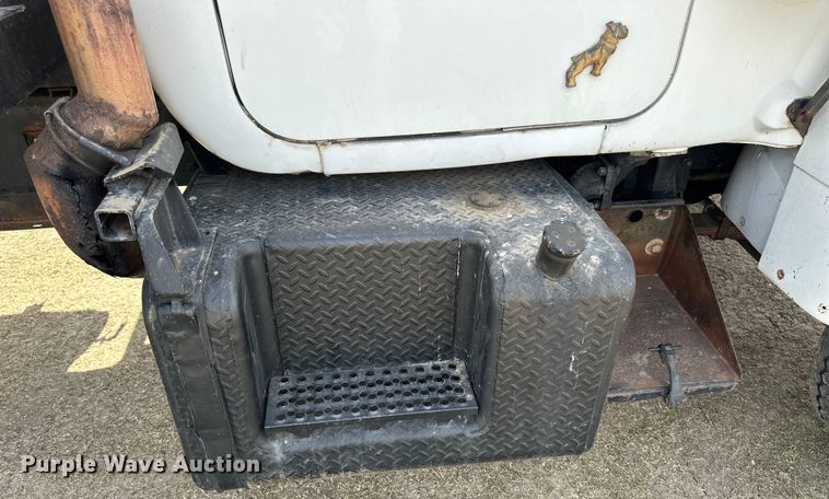 image for item OE9071 1974 Mack R600 grain truck