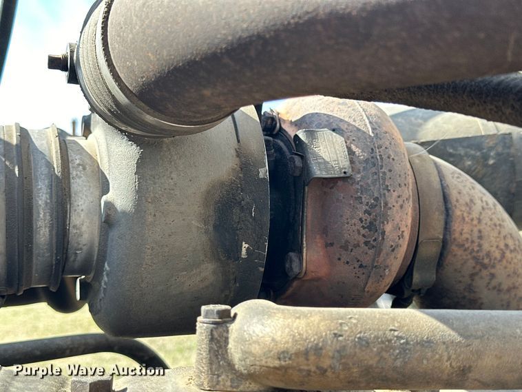 image for item OE9071 1974 Mack R600 grain truck