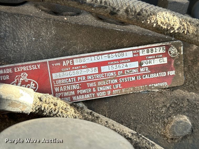 image for item OE9071 1974 Mack R600 grain truck