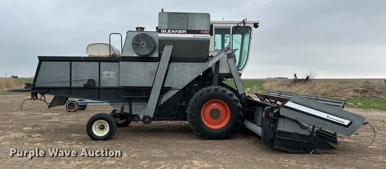 image for item OE9145 1980 Gleaner LM-M2 combine