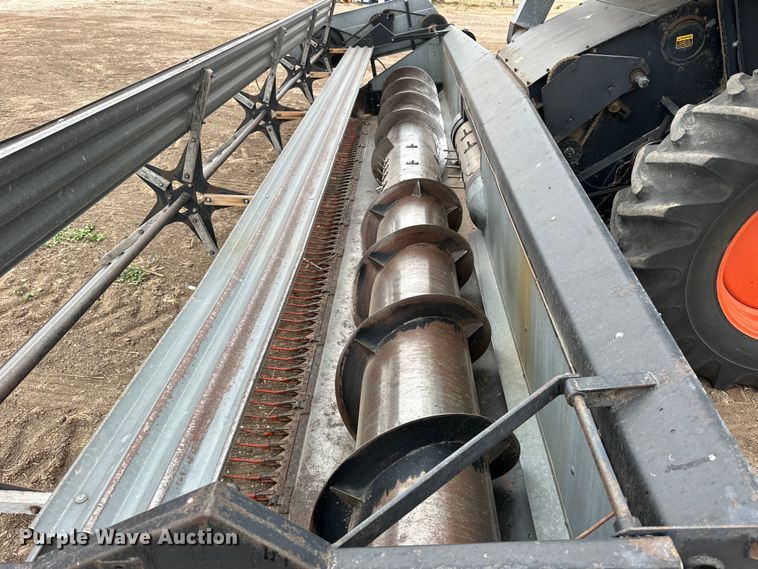 image for item OE9145 1980 Gleaner LM-M2 combine