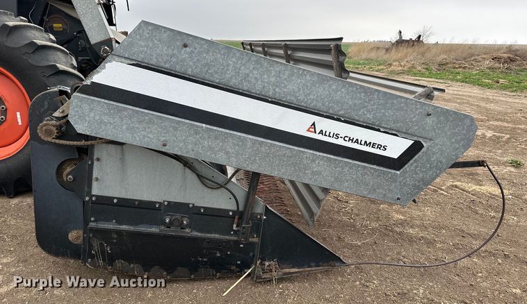 image for item OE9145 1980 Gleaner LM-M2 combine