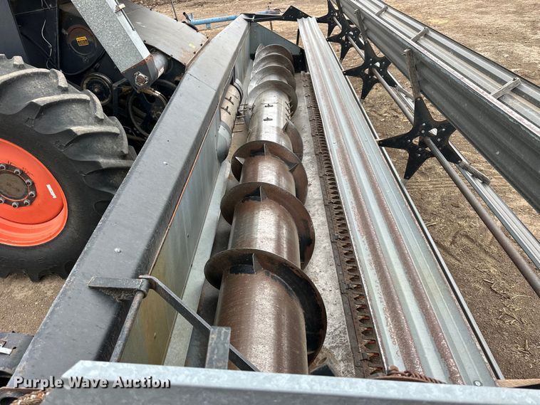 image for item OE9145 1980 Gleaner LM-M2 combine