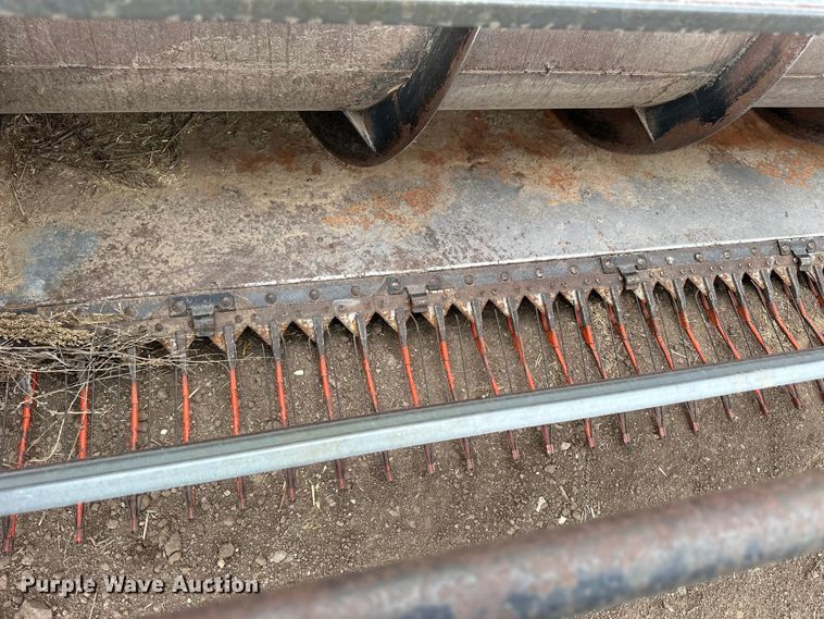 image for item OE9145 1980 Gleaner LM-M2 combine