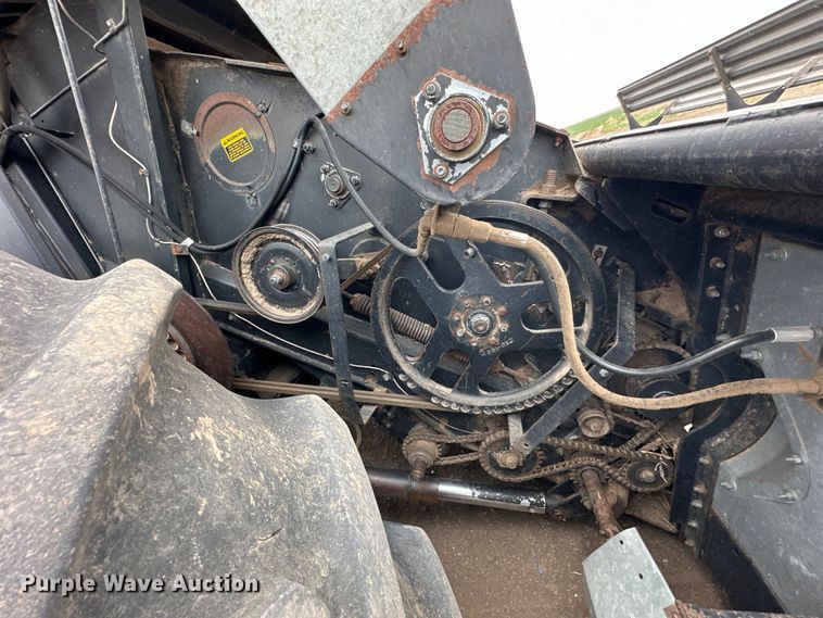 image for item OE9145 1980 Gleaner LM-M2 combine