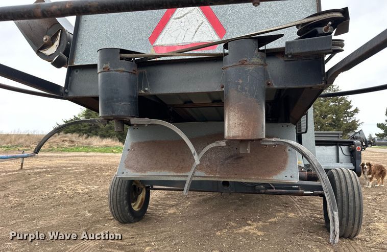 image for item OE9145 1980 Gleaner LM-M2 combine