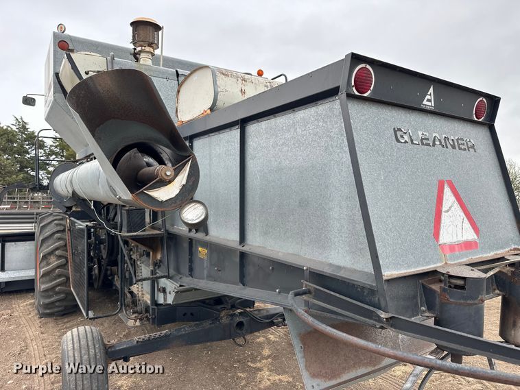 image for item OE9145 1980 Gleaner LM-M2 combine