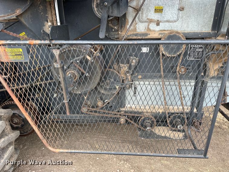 image for item OE9145 1980 Gleaner LM-M2 combine