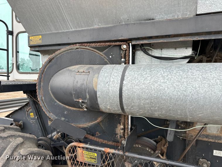 image for item OE9145 1980 Gleaner LM-M2 combine